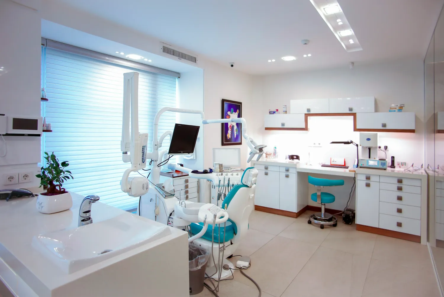 Emergency dental clinic 24/7 New York